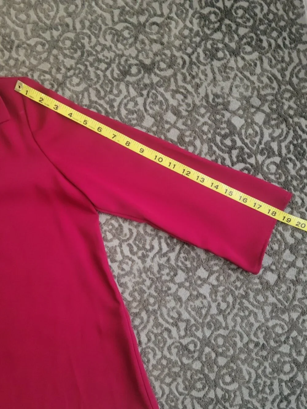 Joseph Ribkoff Blouse w Deep V-Neck and Classic Notched Collar Size 8
